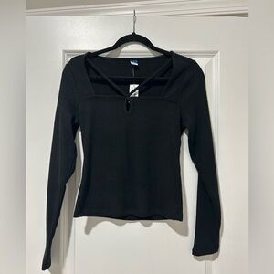 Old Navy Black Ribbed Long-Sleeve Square Neck Top with Front Strap